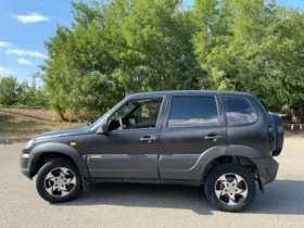 Chevrolet Niva 2009 года